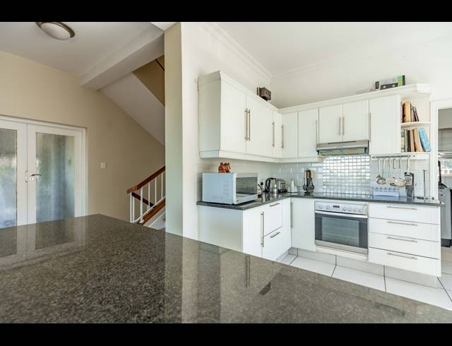 6 BEDROOM HOUSE FOR SALE IN GLENWOOD